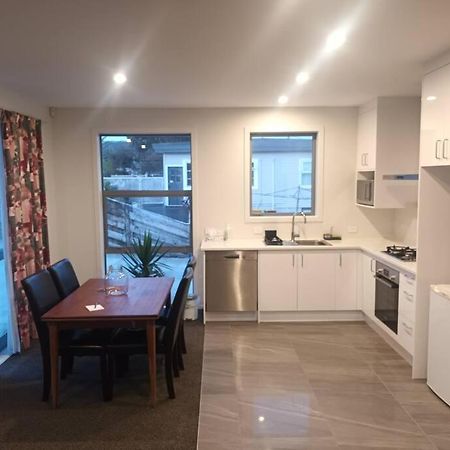 Entire House - Brand New 2 Bedroom House 로어허트 외부 사진